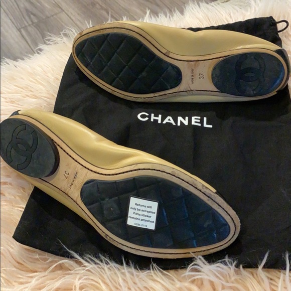 SOLD!! Chanel CC Logo Leather Ballet Flats - Picture 6 of 10